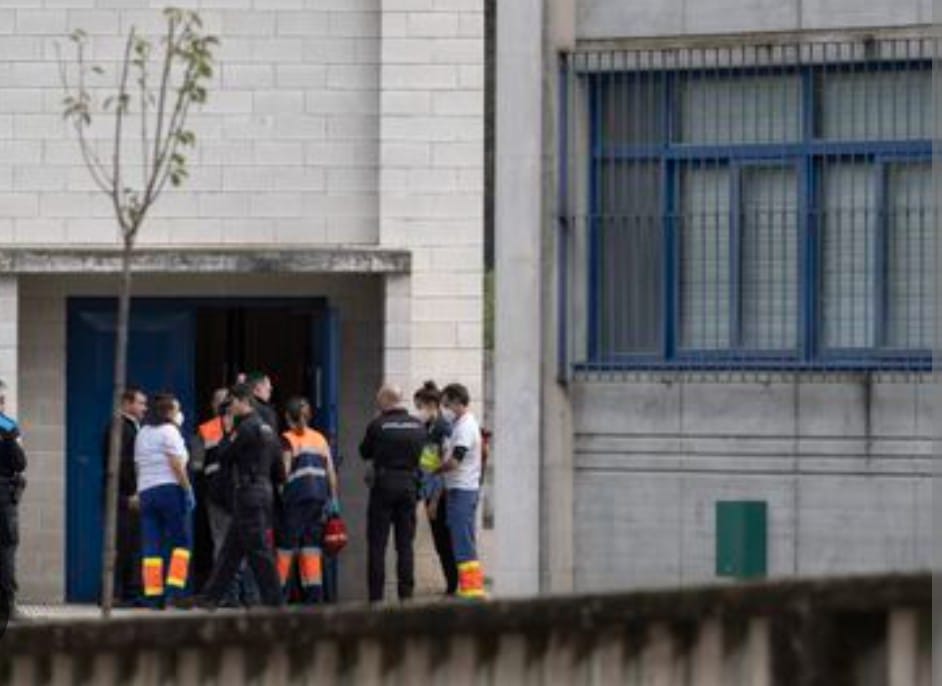 Un bambino di 4 anni è in condizioni critiche dopo essere caduto da un muro a Bajamar.