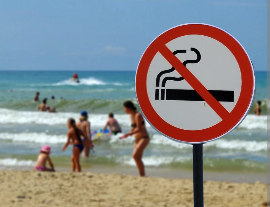 Santa Cruz vieta il fumo sulle sue spiagge a partire dal 16 gennaio