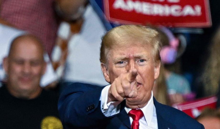 Donald Trump: “Mi arresteranno martedì, manifestiamo e riprendiamoci il Paese