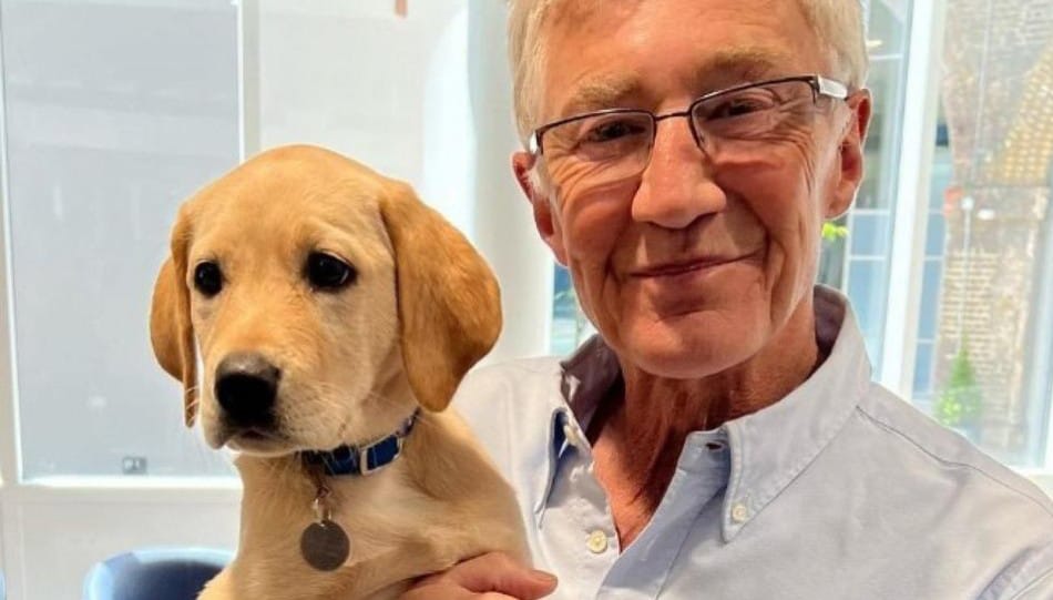 Paul O’Grady, è morto il presentatore tv inglese icona del movimento Lgbtq+