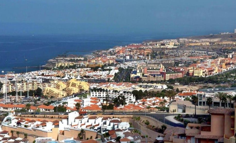 Un britannico chiede 1.500 euro di risarcimento dopo essersi rotto il naso a Tenerife