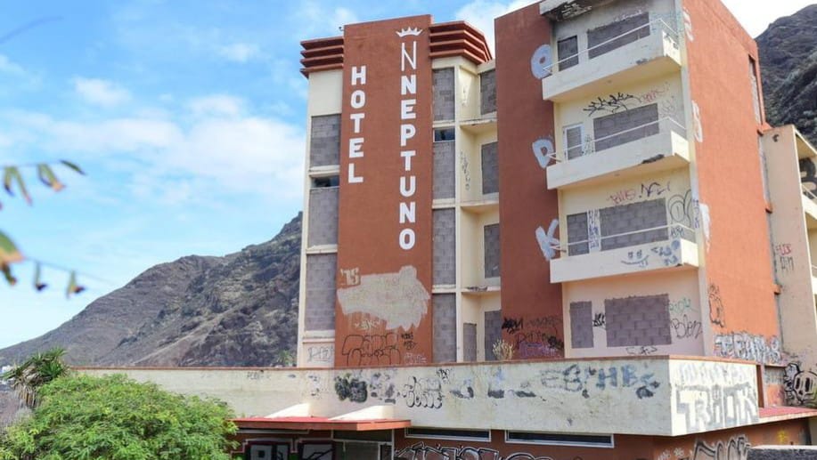 Addio al vecchio Hotel Neptuno de Bajamar