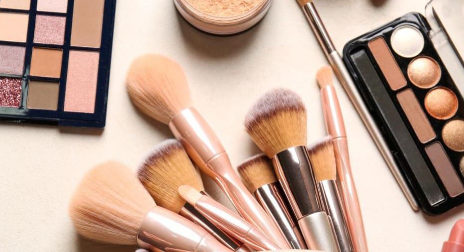 Attenzione a questo make-up: disposto il ritiro per contaminazioneI prodotti contengono la presenza di un batterio che produce una varietà di pigmenti.