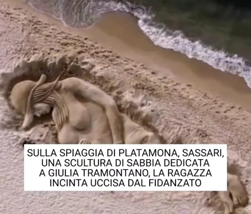 Una gigantesca scultura di sabbia dedicata a Giulia Tramontano sulla spiaggia sarda del Terzo Pettine di Platamona a Sorso (in provincia di Sassari)