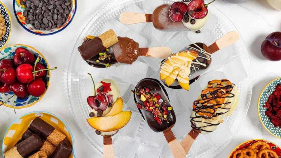Sei modi creativi per decorare il gelato e renderlo irresistibile.Sei idee creative per decorare i gelati e trasformarli in opere d’arte. Lasciatevi ispirare e create le vostre decorazioni.
