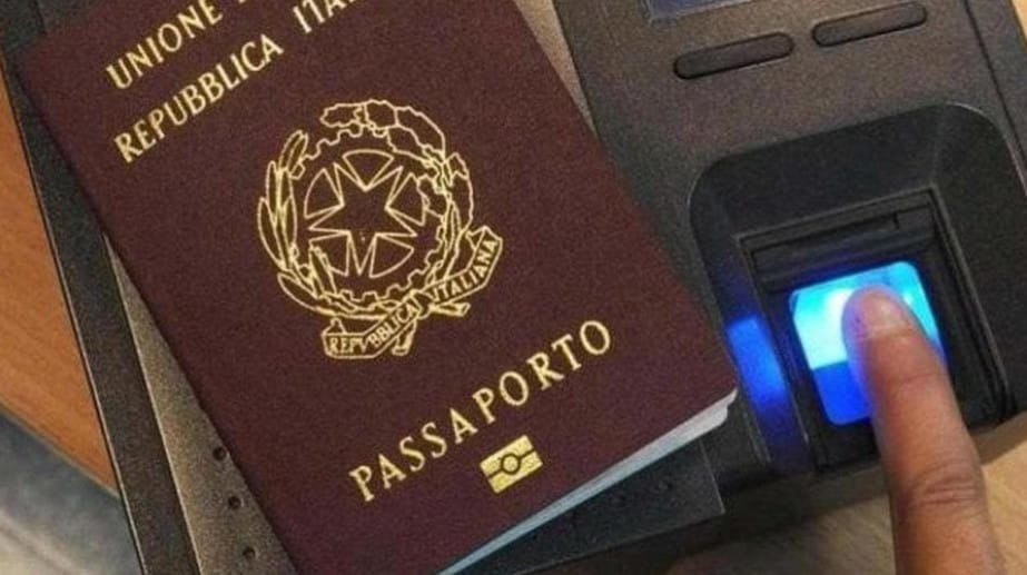 Nella sfida dei passaporti Singapore è il più “potente” al mondo, Italia al secondo posto