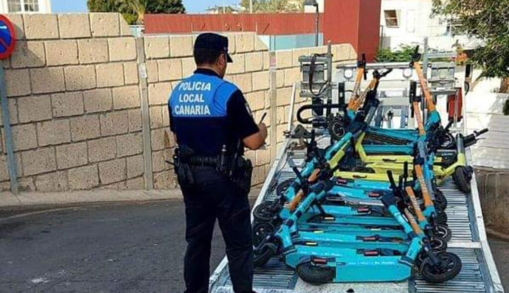 La Polizia Locale ha rimosso 270 scooter dalle strade di Arona durante il mese di luglio.