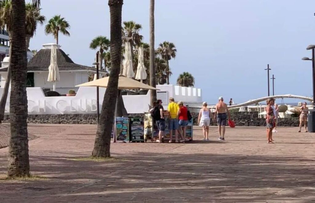 Costas attiva la prima sanzione contro le bancarelle di escursioni illegali ad Arona.