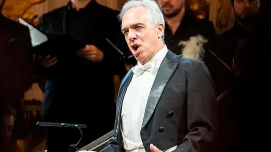 Il baritono Alejandro Meerapfel muore nel bel mezzo di un’esibizione