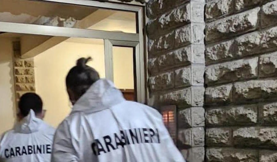Psycho a Primavalle, uccide la madre: “L’ho cementata dentro l’armadio”