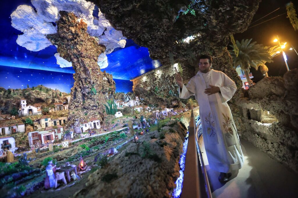 Candelaria inaugura il suo famoso presepe, il più visitato di Tenerife