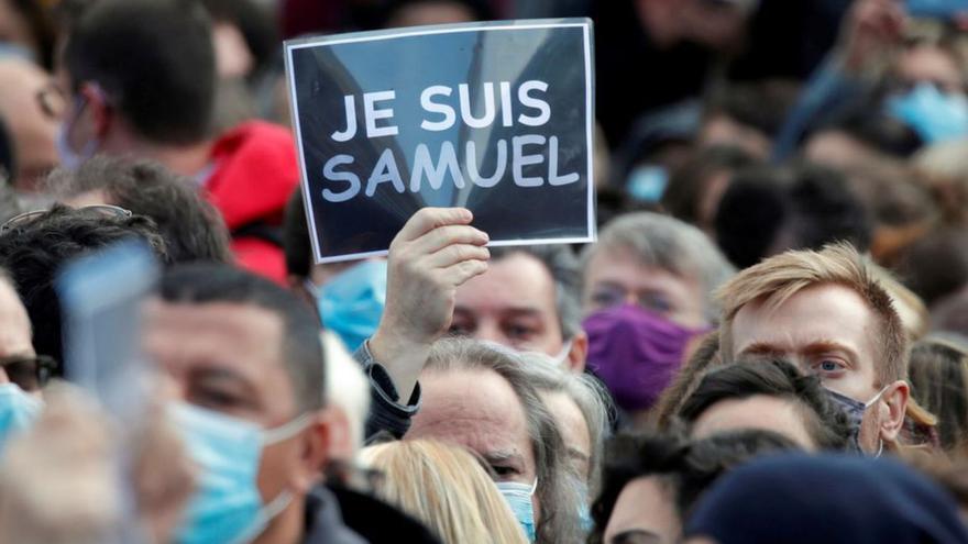 Nessuno dei sei adolescenti coinvolti nell’omicidio del professore Samuel Paty in Francia andrà in prigione.