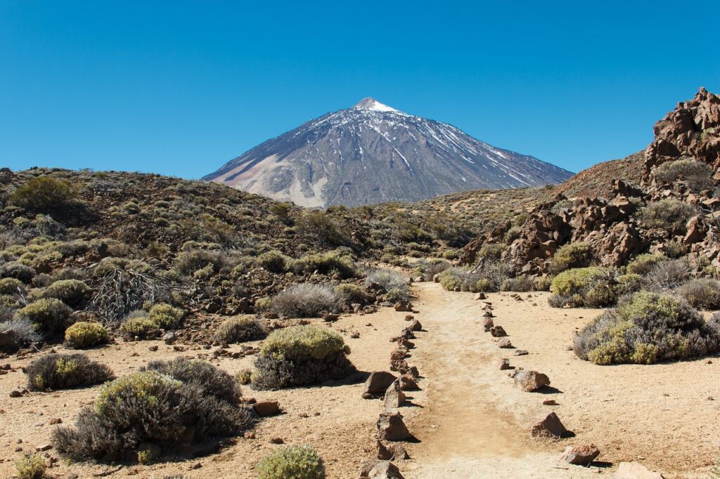 Trovati sul Teide i cadaveri di due escursionisti, sarebbero morti per ipotermia.