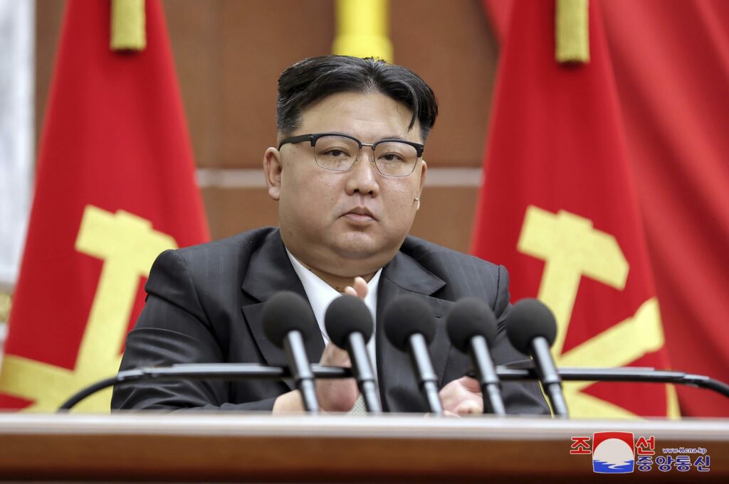 Kim Jong-un ordina di “annientare completamente” USA e Corea del Sud se dovessero provocare
