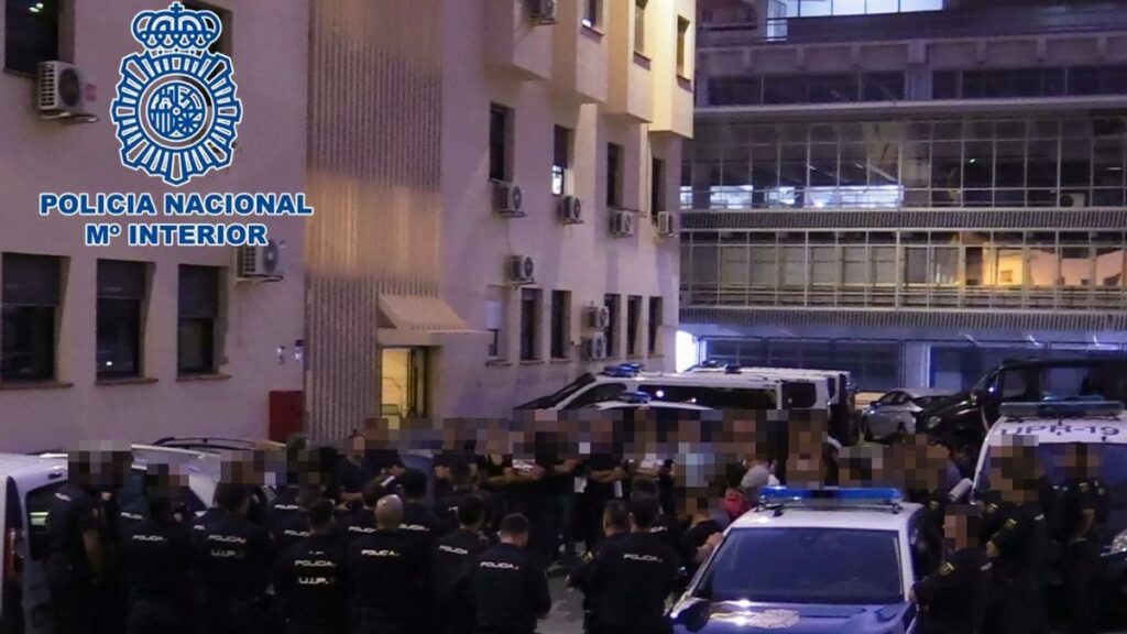 Smantellata a Tenerife una banda che ha truffato più di 4 milioni di euro a turisti.