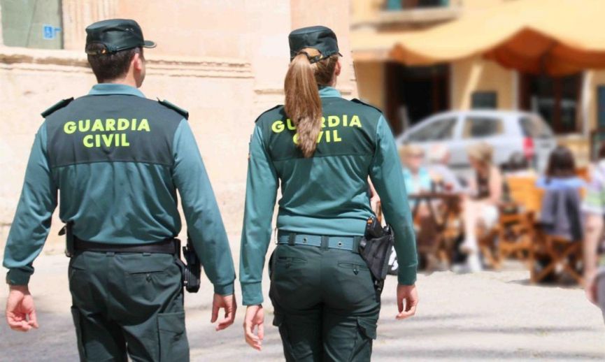 Sequestrati oltre 370 dispositivi elettronici in due esercizi commerciali a Tenerife