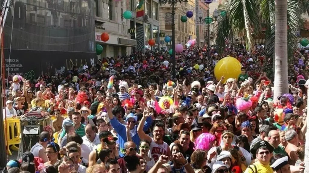 Oggi a Santa Cruz va in scena il “Carnaval de dia”: ecco il programma degli eventi