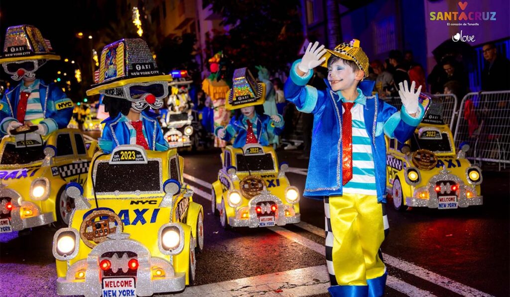 Questa sera la “Cabalgata Anunciadora” del Carnevale di Santa Cruz: ecco il percorso
