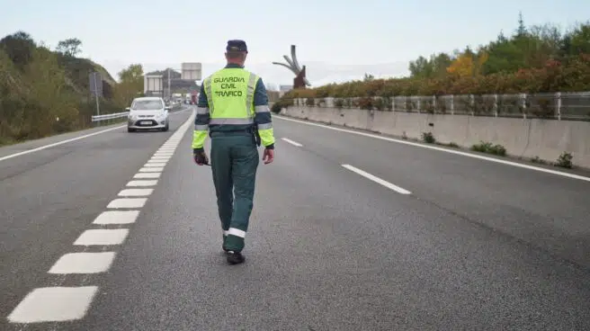 Fermato al volante a 190 km/h si giustifica che andava in aeroporto a prendere un volo per l’Italia