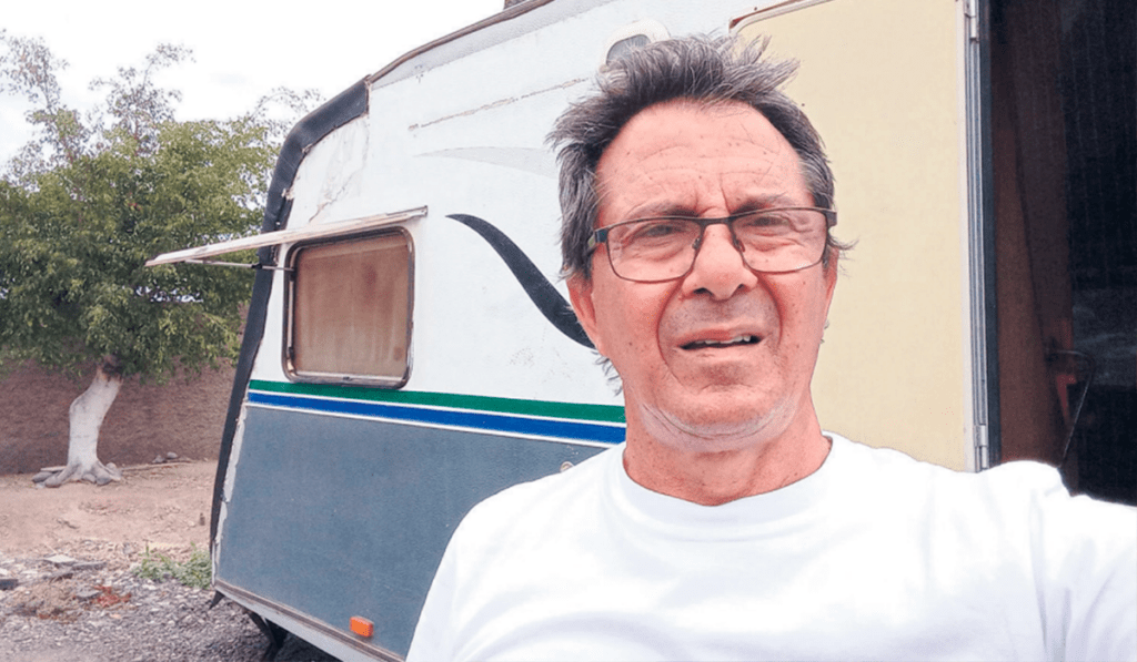 Il racconto da brividi: malato di tumore e indigente, da 2 anni vive in roulotte ad Arona