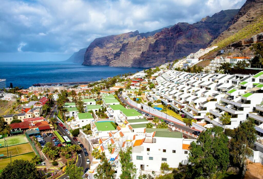 La località di Tenerife in cui è esplosa la vendita di case: non ti aspetterai la nazionalità di chi compra di più.