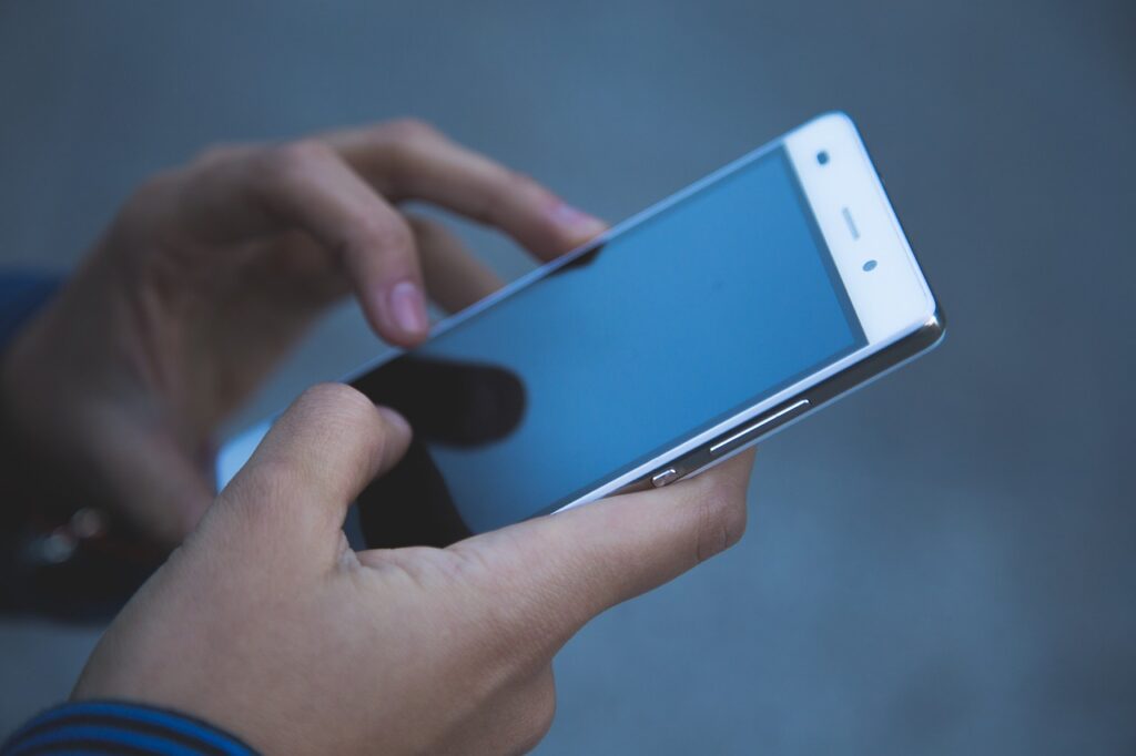 Ecco perché dovete spegnere il vostro telefono almeno una volta alla settimana