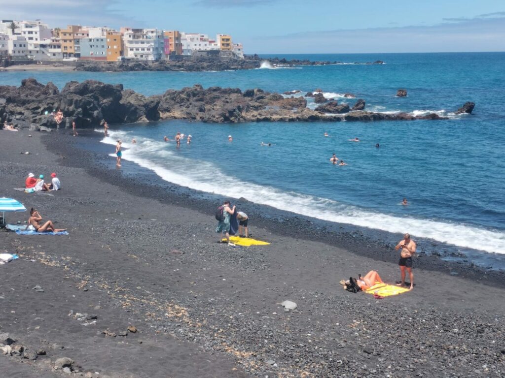 Gli scarichi dell’emissario di Playa Jardín non sono contaminanti