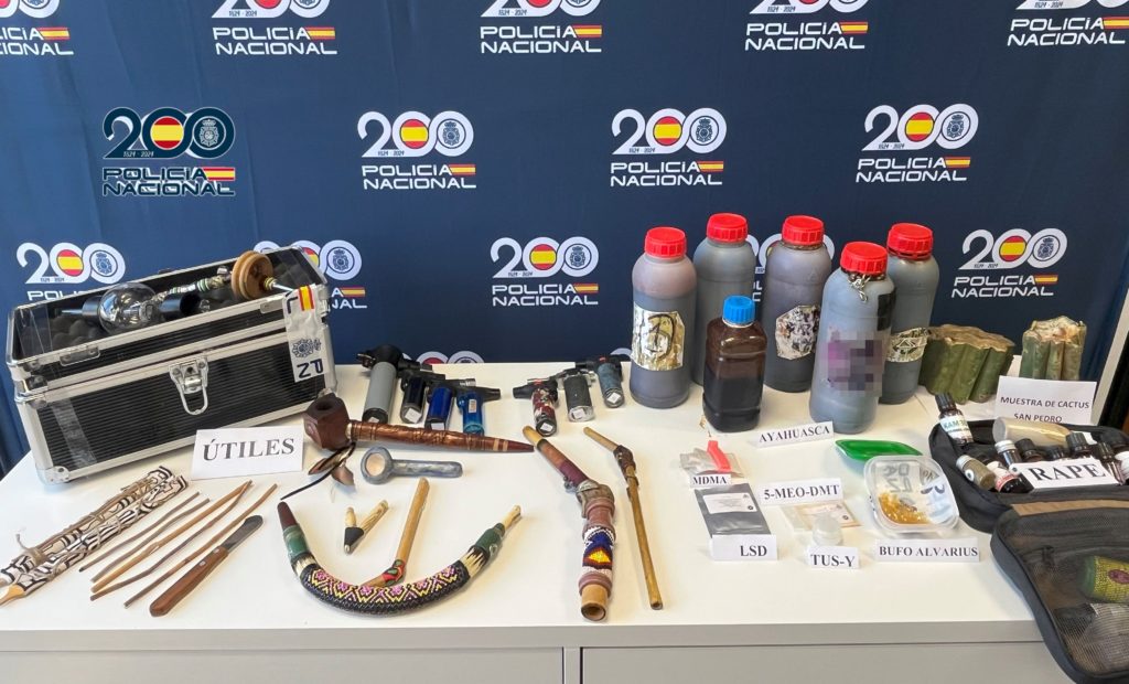 Organizzavano ‘ritiri spirituali’ con Ayahuasca a Tenerife: arrestati