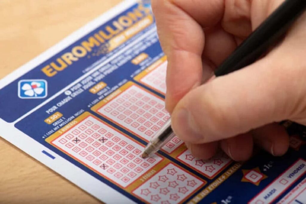 Una coppia britannica vince 205 milioni all’EuroMillions ma a causa di un errore non potrà riscuotere il premio