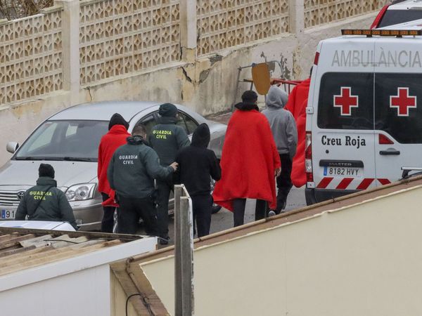 Un tribunale di Ceuta dichiara illegali i respingimenti a caldo di migranti in mare