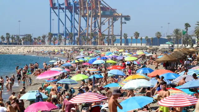 Il turismo di massa crea problemi, ecco le drastiche soluzioni di alcuni paesi