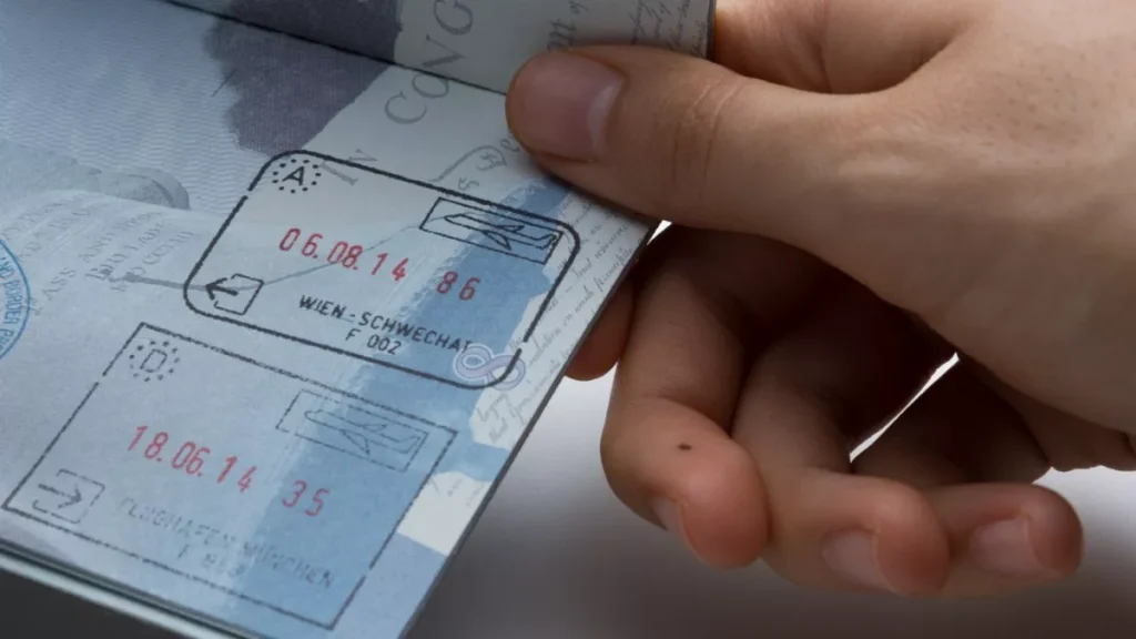 Presto diremo addio ai timbri sui passaporti nella UE: ecco cosa cambia