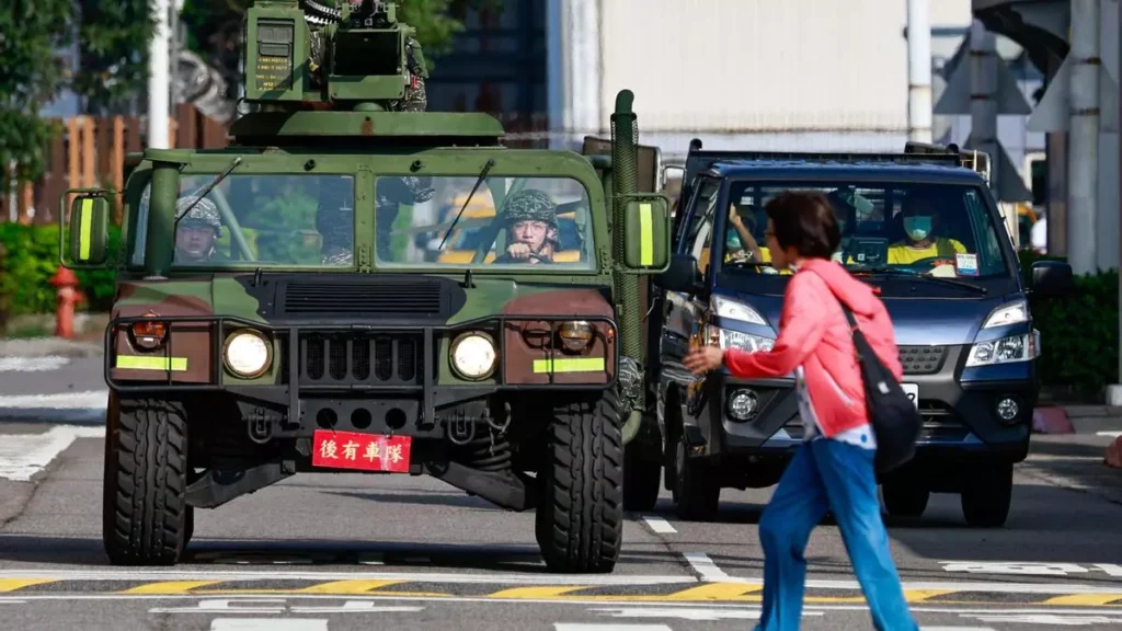 Cresce la tensione a Taiwan per l’inizio di una esercitazione militare cinese vicina all’isola