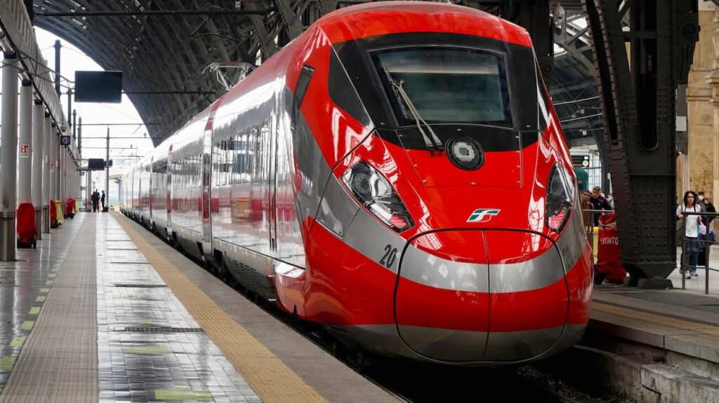 Trenitalia, rimborsi automatici per i ritardi dal 2025: cosa cambia e per quali treni