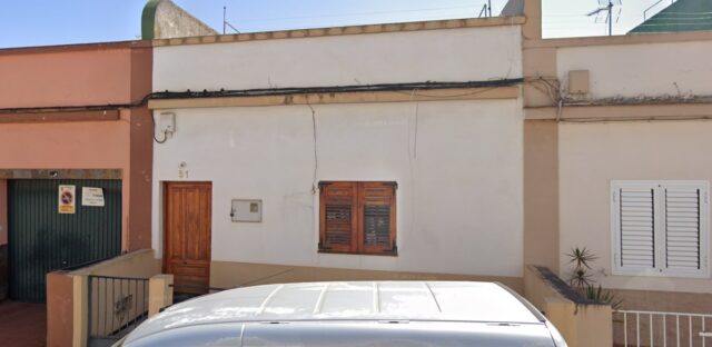 Occupano l’abitazione di una 80enne senza famiglia a La Laguna mentre era ospedalizzata