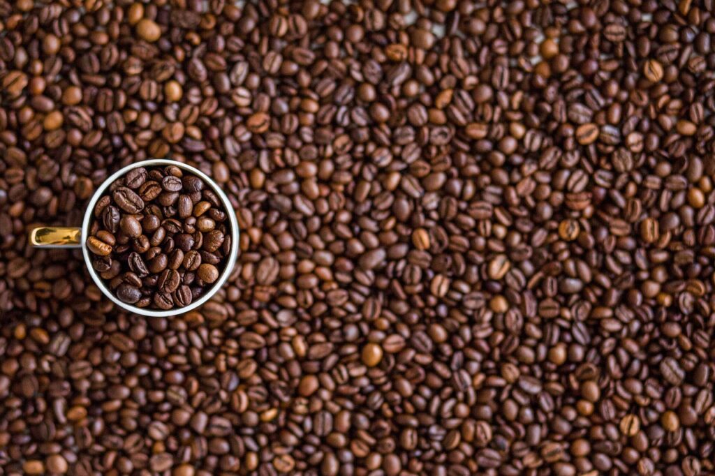 Il cardiologo Manuel Viso: “Chi beve caffè al mattino ha il 31% in meno di rischio di morte”