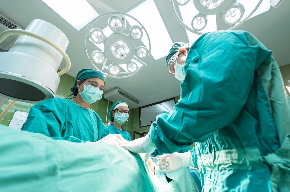 Morta dopo una liposuzione a Roma: indagini in corso sulla clinica privata