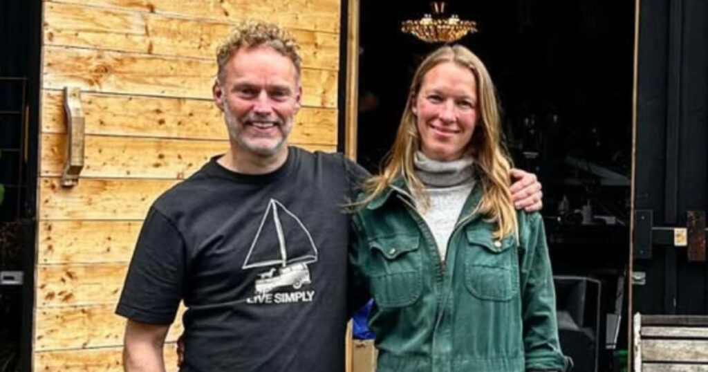 Svezia: il caso del resort ecologico abbandonato con 158 barili di rifiuti umani