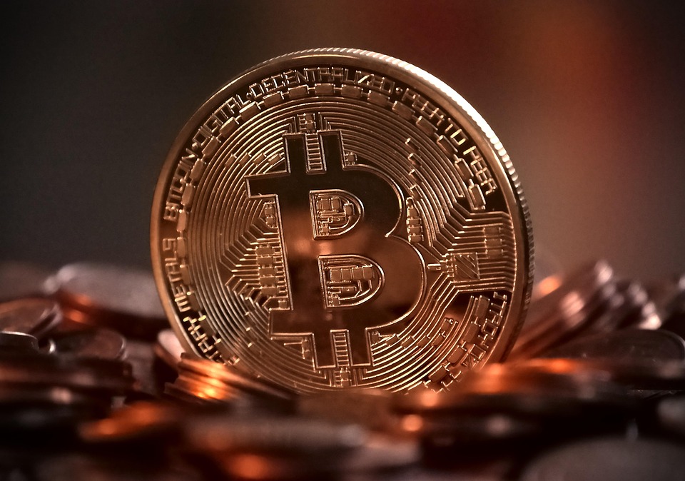 Bitcoin supera i 111.000 dollari: analisti prevedono nuovi record fino a 200.000 euro
