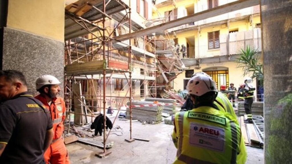 Tragedia a Napoli, tre operai cadono dal sesto piano durante lavori di manutenzione