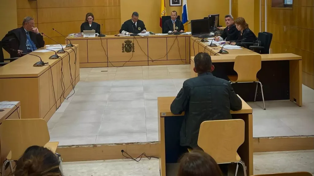 Padre condannato a sette anni per abusi sessuali sulla figlia a Tenerife