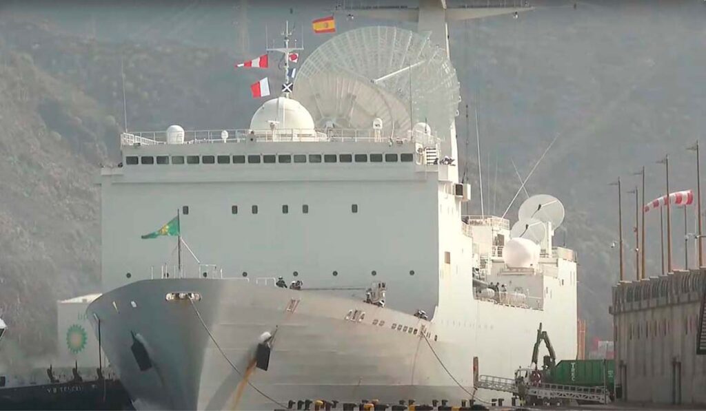 È arrivata a Tenerife la “Monge”, la nave francese che intercetta missili e collabora con l’Agenzia Spaziale Europea