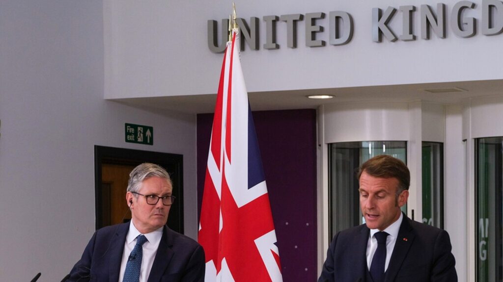Il progetto di Francia e Regno Unito: come funziona l’ombrello nucleare europeo