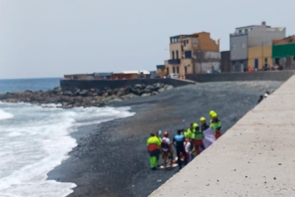 Muore un uomo e un altro rimane ferito su una spiaggia delle Canarie