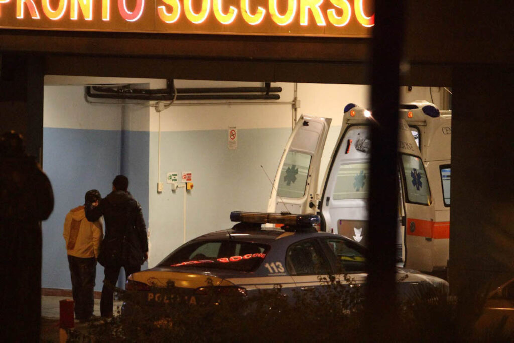 Palermo, 11enne muore in ospedale: vestiti impregnati di benzina e segni sul corpo. Aperta un’indagine
