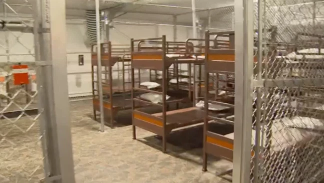 Un altro italiano rinchiuso in “Alligator Alcatraz”, Farnesina al lavoro per rimpatriarli