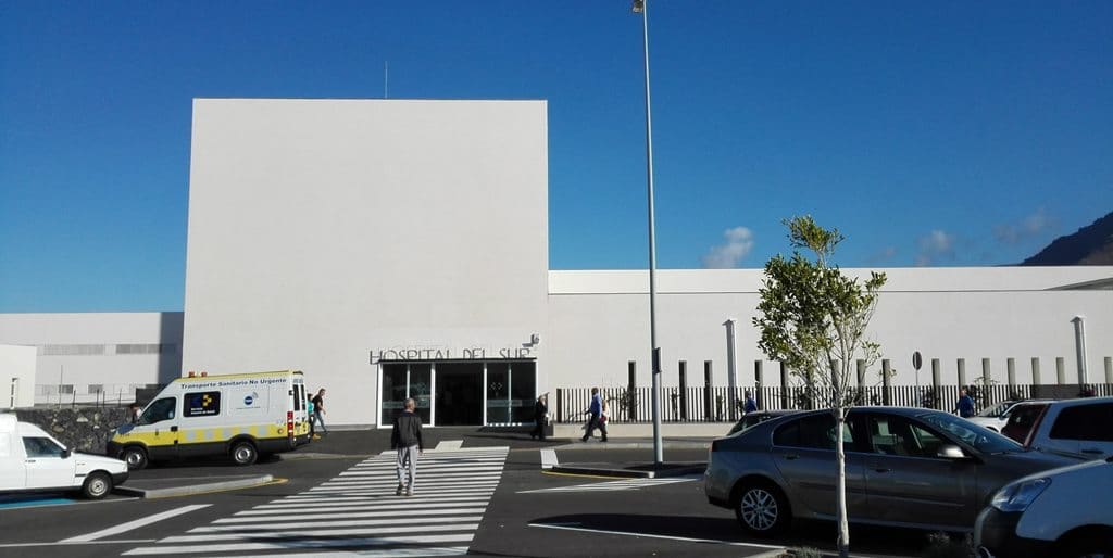 Tenerife Sud alza il tono delle critiche per un nuovo ritardo nell’ampliamento dell’ospedale: “Mettete più impegno”