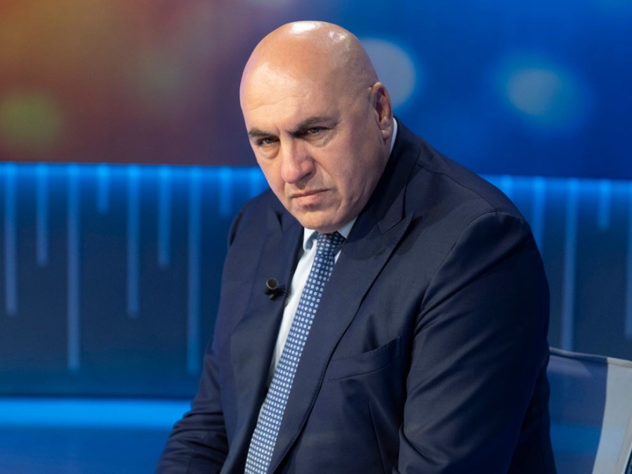 Il ministro Crosetto ammette: l’Italia è una grande nazione ma non gioca tra le superpotenze