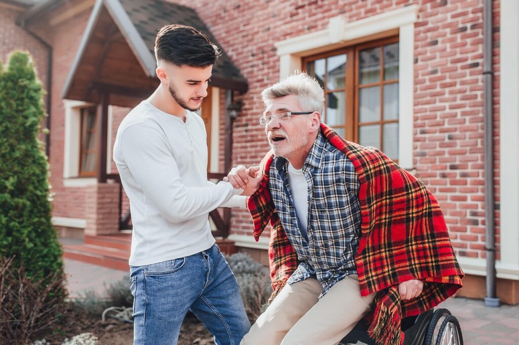 Caregiver sotto pressione: 4 su 10 sviluppano malattie croniche. Colpite soprattutto le donne
